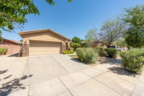 Exterior - 3309 E Willow Dr, Washington, UT 84780 photo 2 of 5