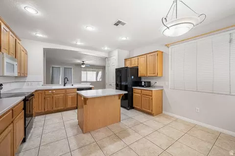 Kitchen - 3309 E Willow Dr, Washington, UT 84780 photo 3 of 3