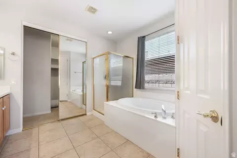 Bath - 3309 E Willow Dr, Washington, UT 84780 photo 1 of 2