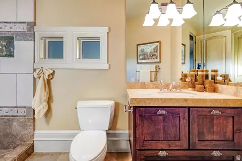 Bath - 1479 E Trail Crest Ct, Draper, UT 84020 photo 10 of 13