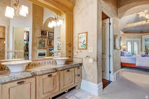 Bath - 1479 E Trail Crest Ct, Draper, UT 84020 photo 4 of 13
