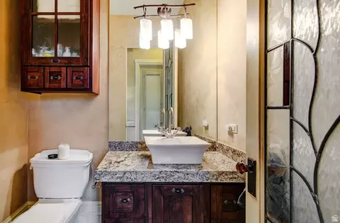 Bath - 1479 E Trail Crest Ct, Draper, UT 84020 photo 8 of 13