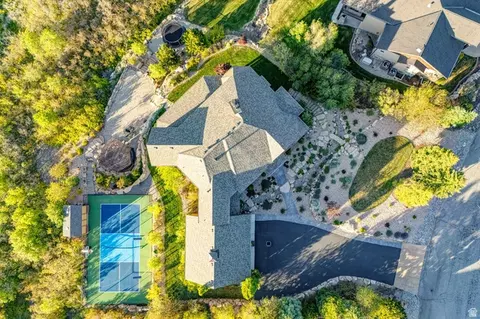View/Area - 1479 E Trail Crest Ct, Draper, UT 84020 photo 2 of 6