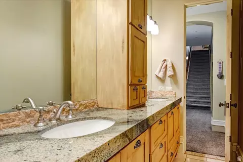 Bath - 1479 E Trail Crest Ct, Draper, UT 84020 photo 13 of 13