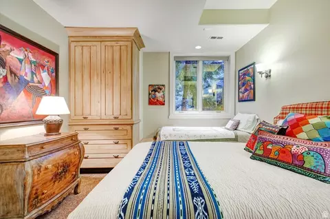 Bedroom - 1479 E Trail Crest Ct, Draper, UT 84020 photo 6 of 8