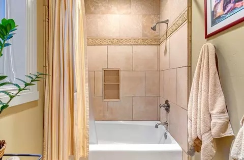 Bath - 1479 E Trail Crest Ct, Draper, UT 84020 photo 12 of 13