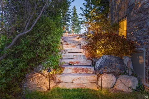 Exterior - 1479 E Trail Crest Ct, Draper, UT 84020 photo 6 of 23