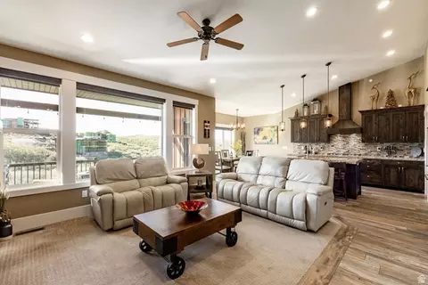 1754 E Longview Dr, Hideout, UT 84036