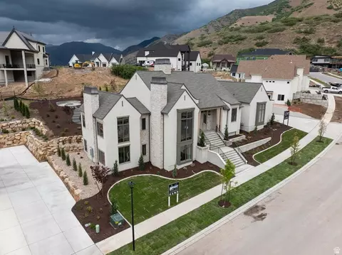 Exterior - 263 E Maple Ridge Dr, Mapleton, UT 84664 photo 2 of 4