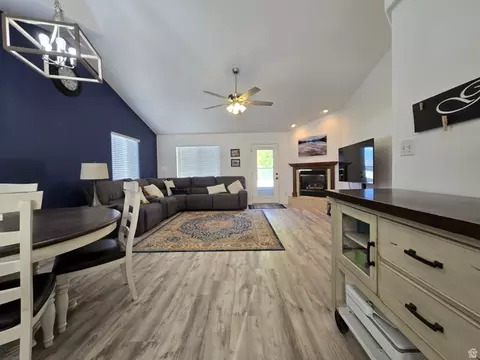 Living - 663 S 1200 E, Payson, UT 84651 photo 5 of 7