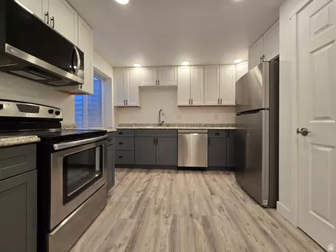 Kitchen - 663 S 1200 E, Payson, UT 84651 photo 4 of 5