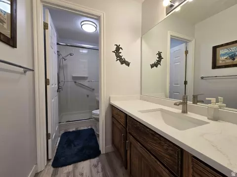 Bath - 663 S 1200 E, Payson, UT 84651 photo 2 of 4
