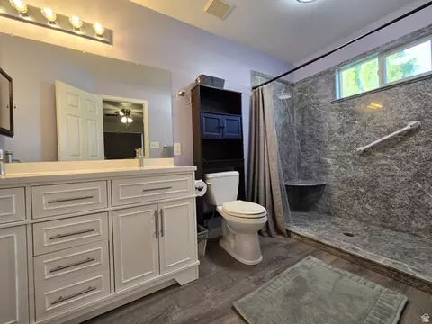 Bath - 663 S 1200 E, Payson, UT 84651 photo 1 of 4