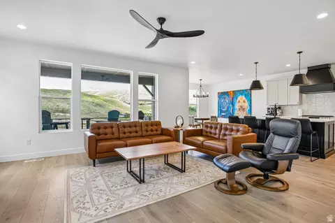 458 W Ascent Dr, Hideout, UT 84036