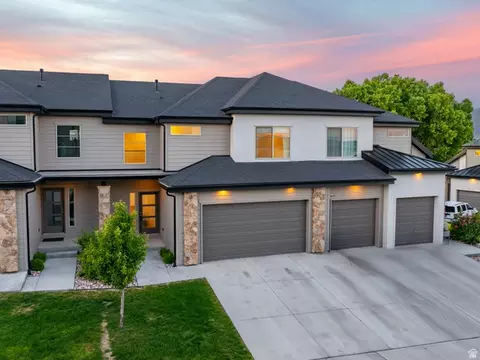 128 W Autumn Ln, Saratoga Springs, UT 84045
