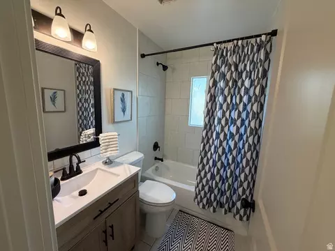 Bath - 331 S 750 E, Clearfield, UT 84015 photo 1 of 3