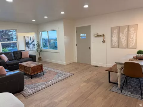 Entry Way - 331 S 750 E, Clearfield, UT 84015 photo 2 of 2