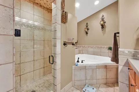 Bath - 2775 S 725 W, Perry, UT 84302 photo 2 of 5