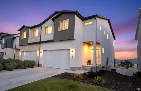 7911 S Highlandpoint Way #422, West Jordan, UT 84081
