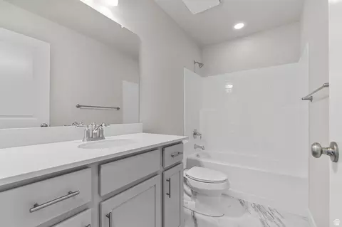 Bath - 1775 E Kern Mtn, Eagle Mountain, UT 84005 photo 2 of 2