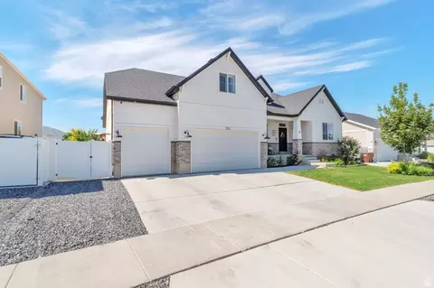 1952 E Rock Hollow Rd, Lake Point, UT 84074