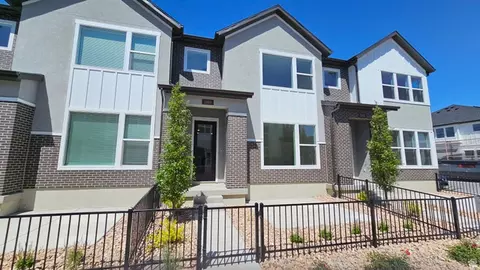2868 S Kinsey Ct W, West Valley City, UT 84128