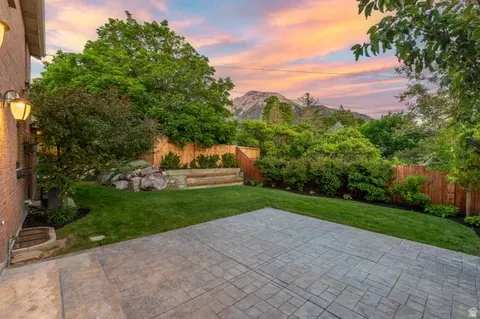 Exterior - 3226 E Hampton Ct, Holladay, UT 84124 photo 3 of 7