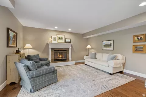 Living - 3226 E Hampton Ct, Holladay, UT 84124 photo 3 of 6