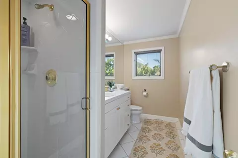 Bath - 3226 E Hampton Ct, Holladay, UT 84124 photo 1 of 5