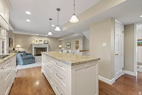 Kitchen - 3226 E Hampton Ct, Holladay, UT 84124 photo 3 of 4
