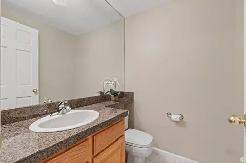 Bath - 3226 E Hampton Ct, Holladay, UT 84124 photo 5 of 5