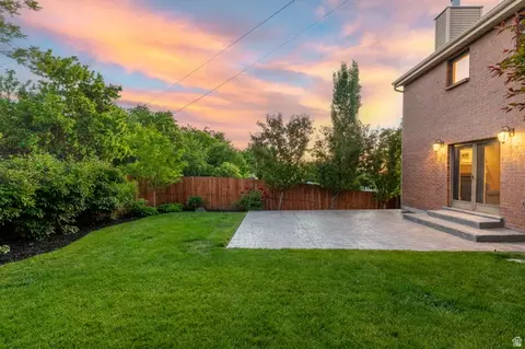 Exterior - 3226 E Hampton Ct, Holladay, UT 84124 photo 6 of 7