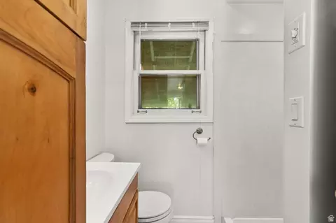 Bath - 658 N 100 E, Logan, UT 84321 photo 1 of 2