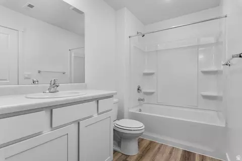 Bath - 1889 E Corriente Dr #1174, Salem, UT 84653 photo 2 of 2