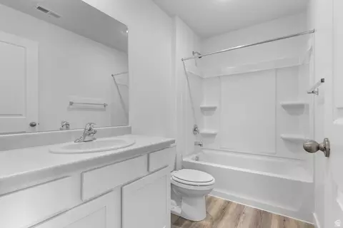 Bath - 1889 E Corriente Dr #1174, Salem, UT 84653 photo 1 of 2