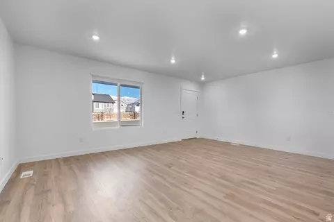 Living - 1889 E Corriente Dr #1174, Salem, UT 84653 photo 2 of 2