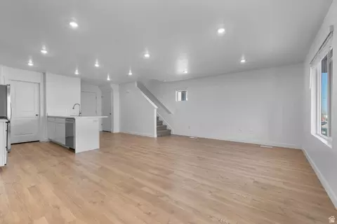 Living - 1889 E Corriente Dr #1174, Salem, UT 84653 photo 1 of 2