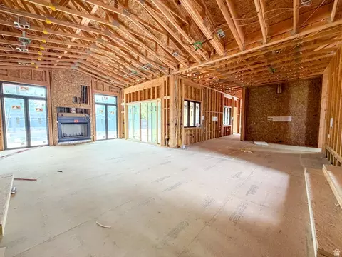 Living - 237 S Main St, Mapleton, UT 84664 photo 1 of 1
