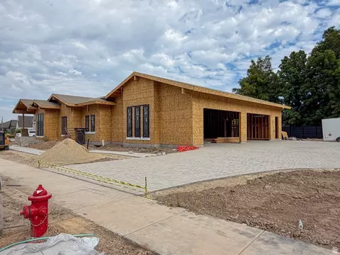 Exterior - 237 S Main St, Mapleton, UT 84664 photo 1 of 7