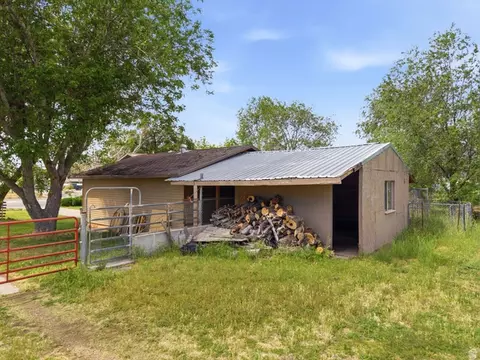 Exterior - 2175 S Hwy 89, Perry, UT 84302 photo 6 of 9