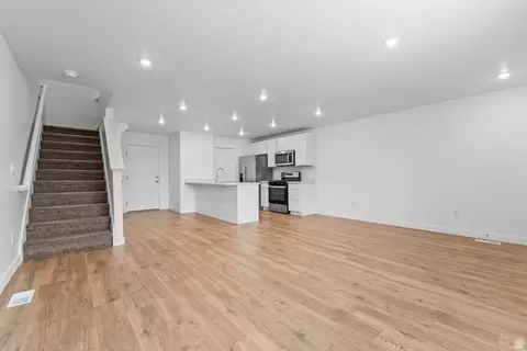 Living - 1909 E Corriente Dr #1179, Salem, UT 84653 photo 1 of 3