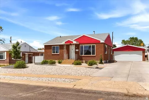 Exterior - 545 E 350 S, Clearfield, UT 84015 photo 2 of 9