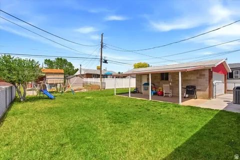 Exterior - 545 E 350 S, Clearfield, UT 84015 photo 5 of 9