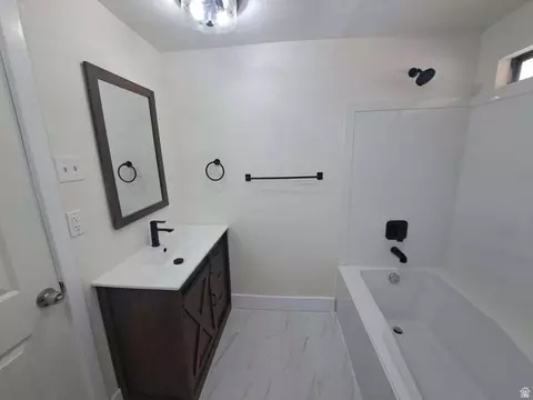Bath - 285 E 200 N, Mount Pleasant, UT 84647 photo 4 of 4