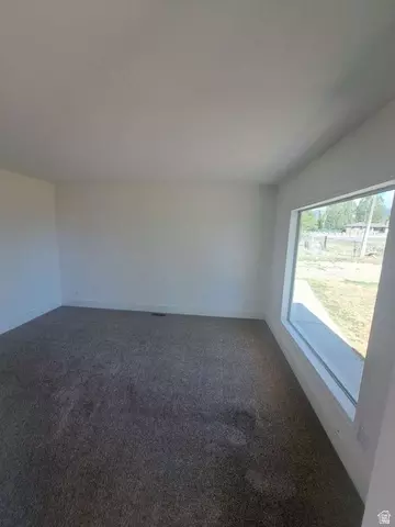 Living - 285 E 200 N, Mount Pleasant, UT 84647 photo 2 of 2