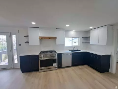 Kitchen - 285 E 200 N, Mount Pleasant, UT 84647 photo 2 of 5