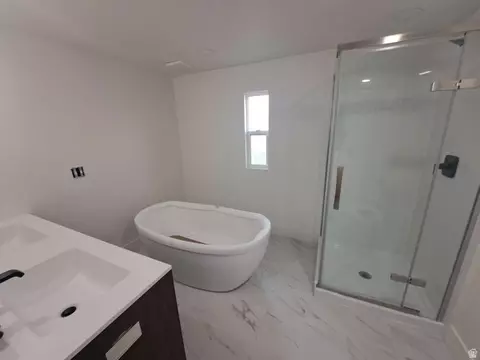 Bath - 285 E 200 N, Mount Pleasant, UT 84647 photo 1 of 4