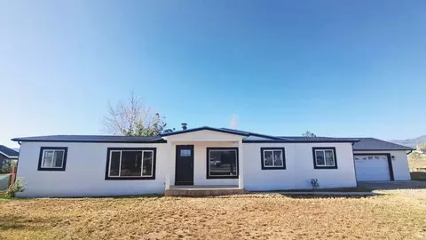 285 E 200 N, Mount Pleasant, UT 84647
