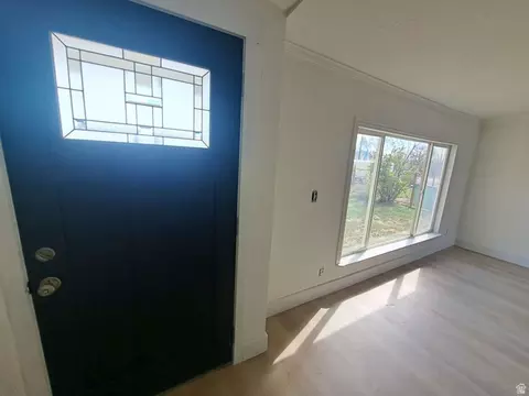 Entry Way - 285 E 200 N, Mount Pleasant, UT 84647 photo 1 of 2