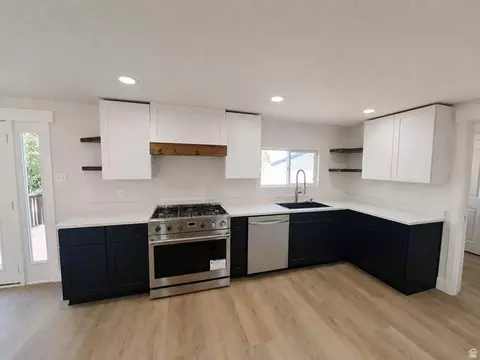 Kitchen - 285 E 200 N, Mount Pleasant, UT 84647 photo 1 of 3